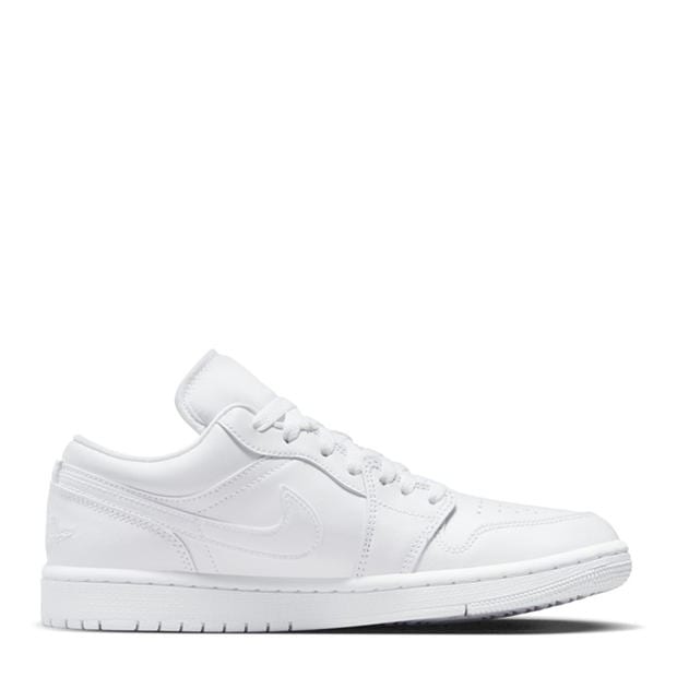 Nike: Nike Air Jordan 1 Low Trainers