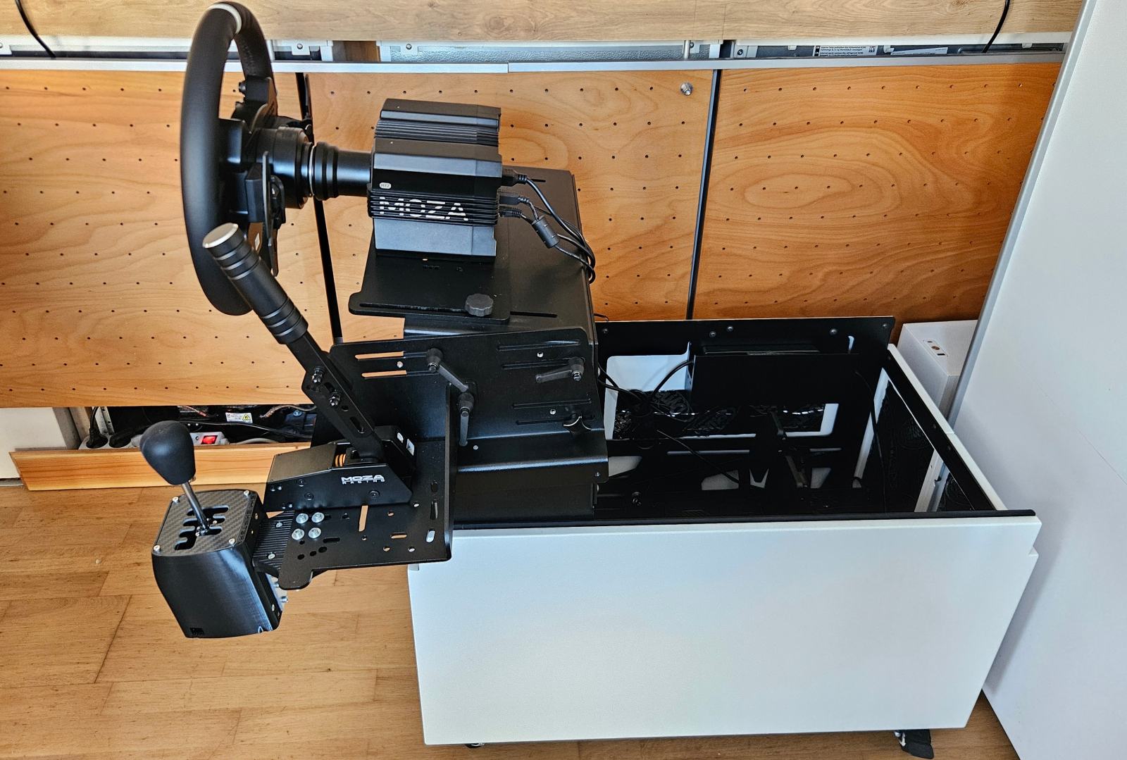 Racing simulator komplet Coffeeracer,Moza R12,CRP2, ručna,SHH shifter