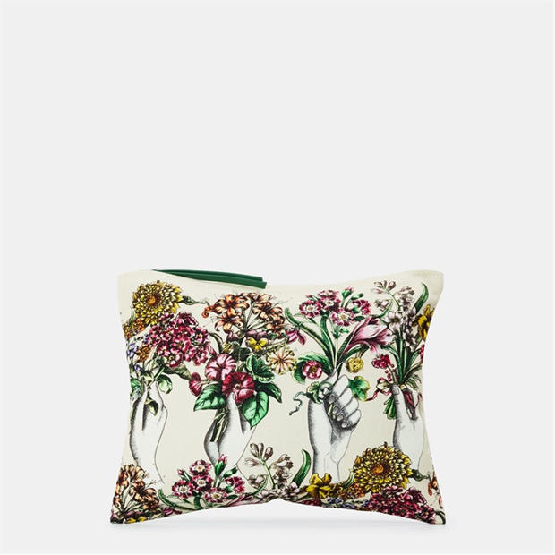 GUCCI: GUCCI Designer Pouch