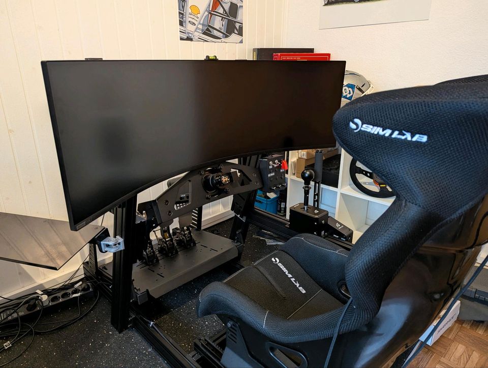 Samsung Odyssey OLED G93SC Curved Gaming Monitor, 49 Zoll