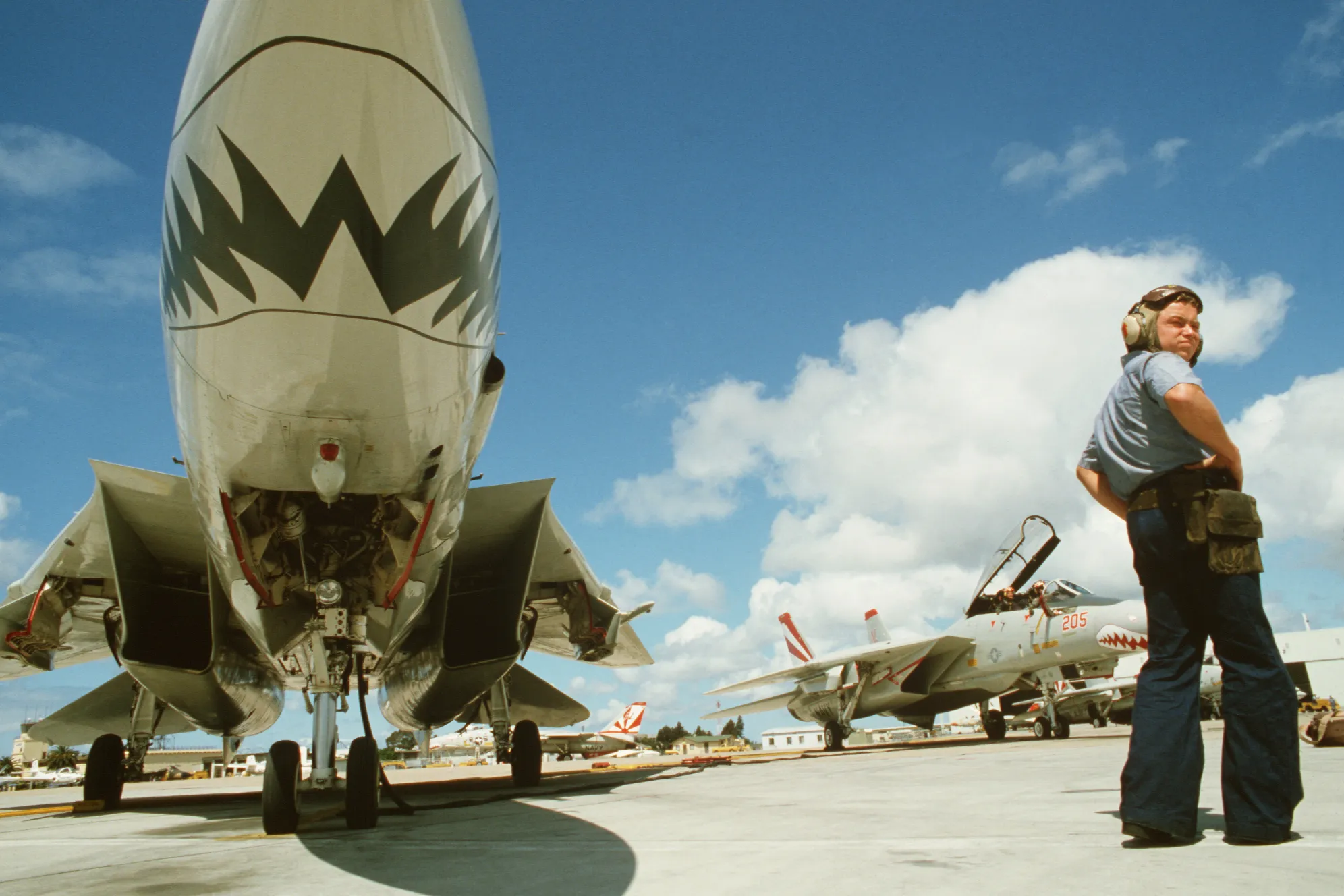 DF-ST-83-11064.jpeg?format=webp&width=19