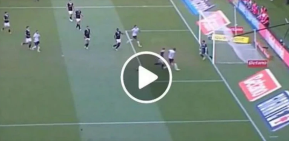 GOOOOOL DO CORINTHIANS! PIQUEREZ MARCA CONTRA! 1 A 1 NO PLACAR!