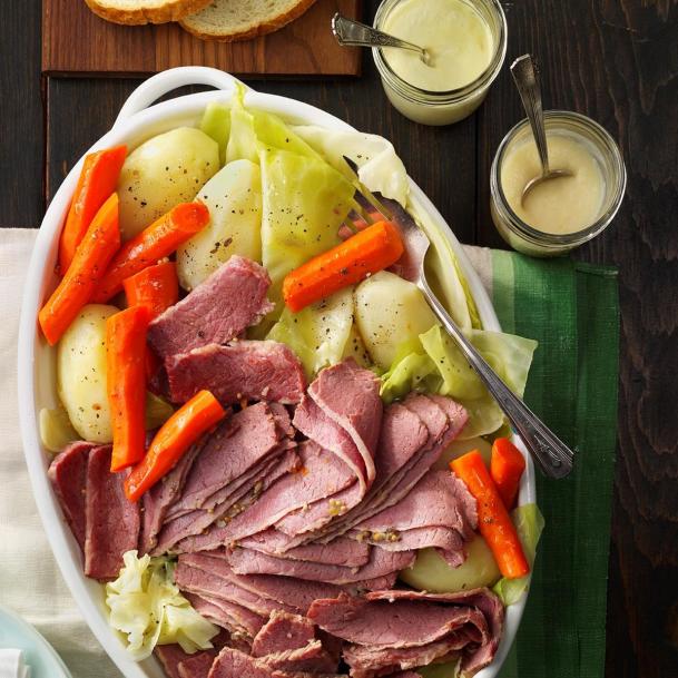 Favorite-Corned-Beef-and-Cabbage_EXPS_CWFM17_4153_A10_11_4b-2.jpg
