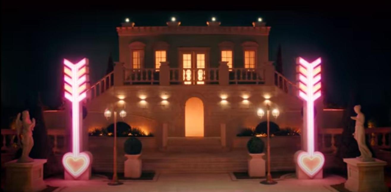 eYype7F.jpg?width=1318&height=647